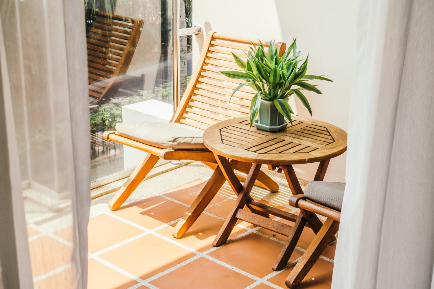  When Rubber Patio Resurfacing Makes Sense for Vancouver Homes