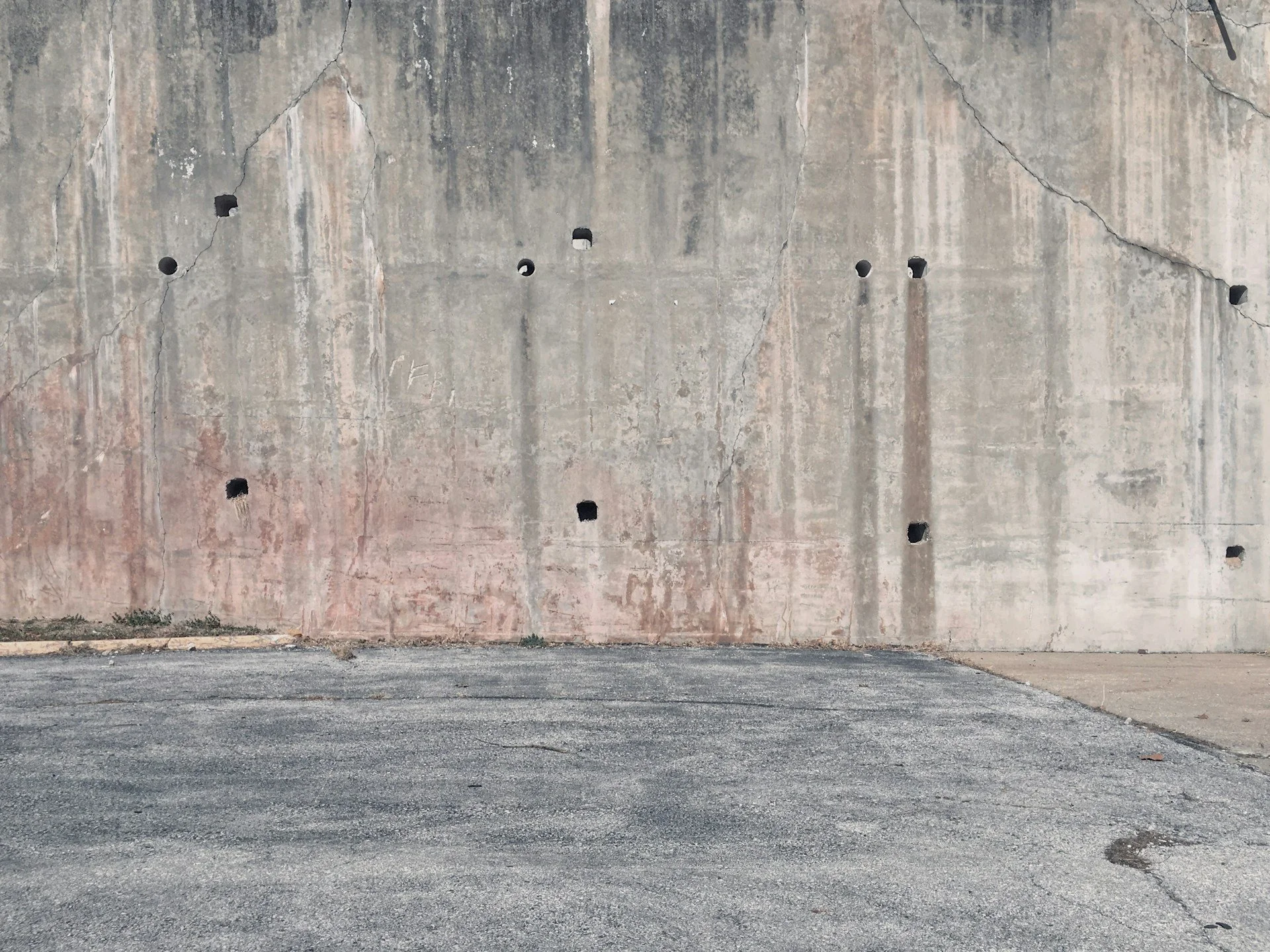 Hidden Hazards in Aging Concrete and How Rubber Surfacing Solves Them