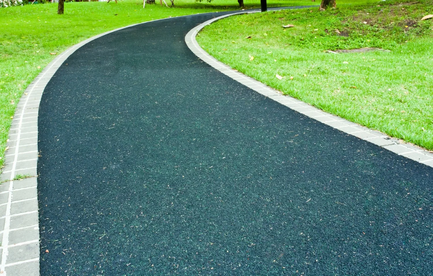 What Property Managers Overlook About Rubber Surfacing in Vancouver