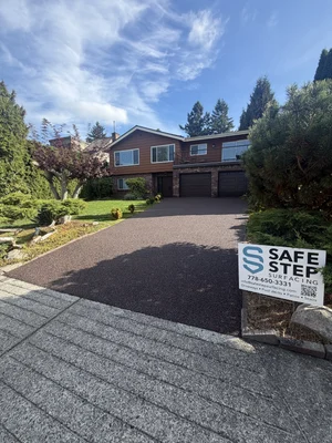 Driveway with Safe Step sign