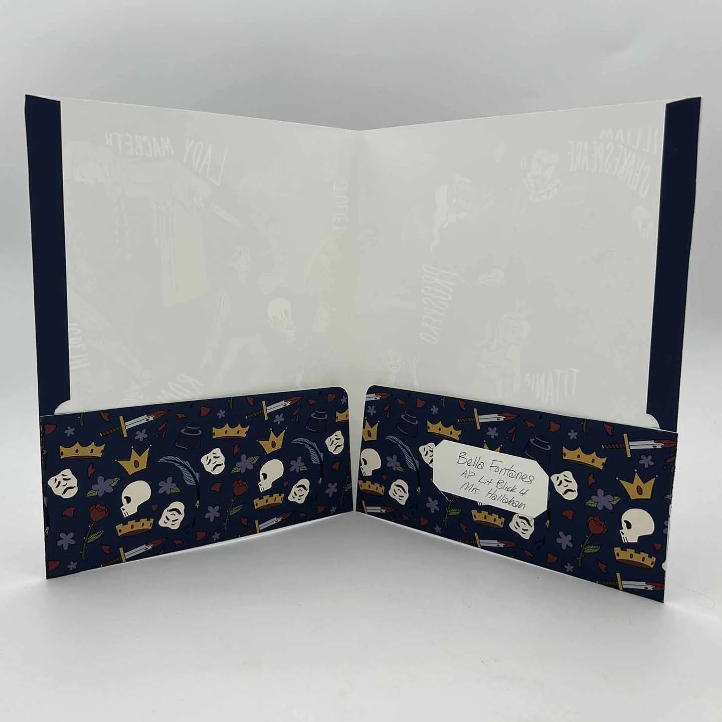 Shakespeare Folder Interior. Bella Fontanes. 2024.