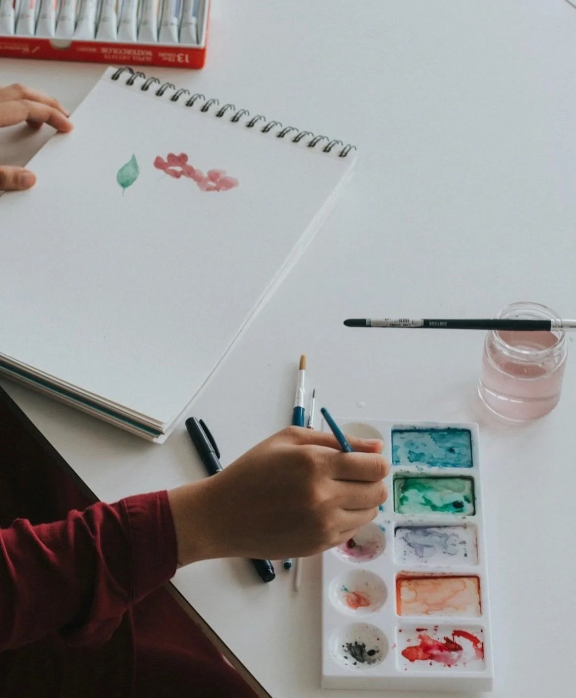 Art Therapy is a powerful way to reduce stress, process emotions and improve one&rsquo;s overall wellbeing. 

Whether it&rsquo;s painting, drawing or sculpting with clay, this creative process helps to release whatever we might be holding inside. 

W