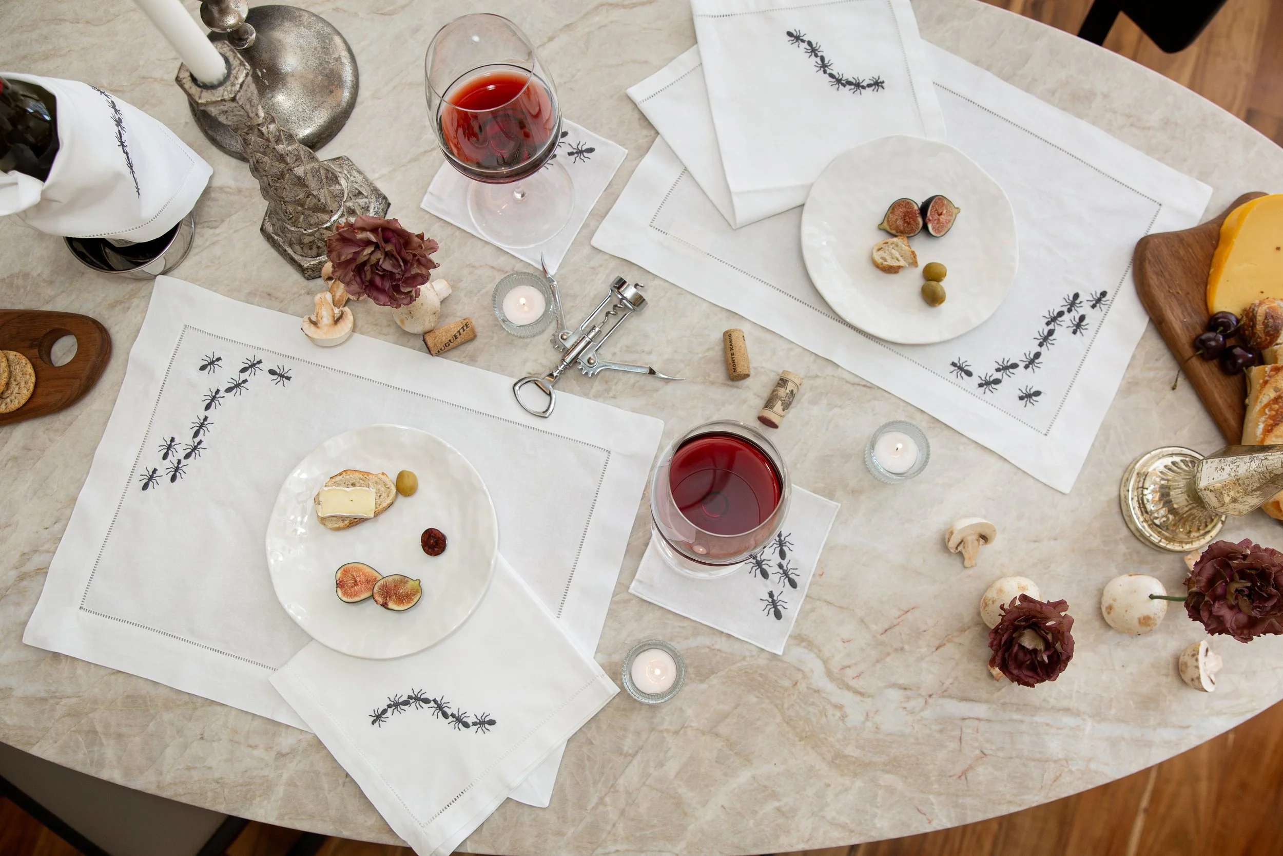 indiovidual hormigas 2.jpg