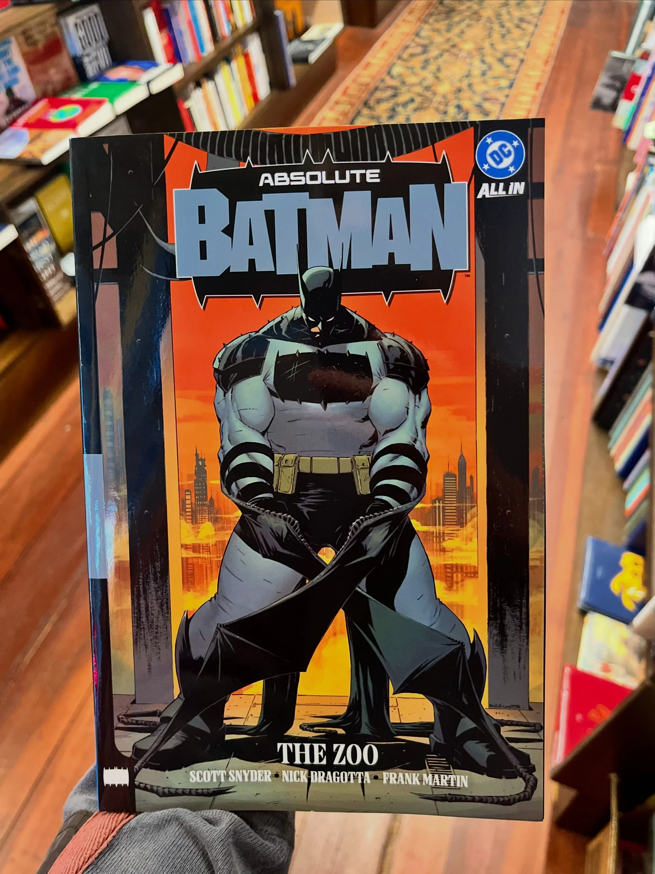 🦇 What We&rsquo;re Reading 🦇

Ned recently reentered the Batverse

&ldquo;A new universe and new Batman, with a reimagined origin story and heaps of new bat-weapons at his disposal. A must read for Batman fans.&rdquo;