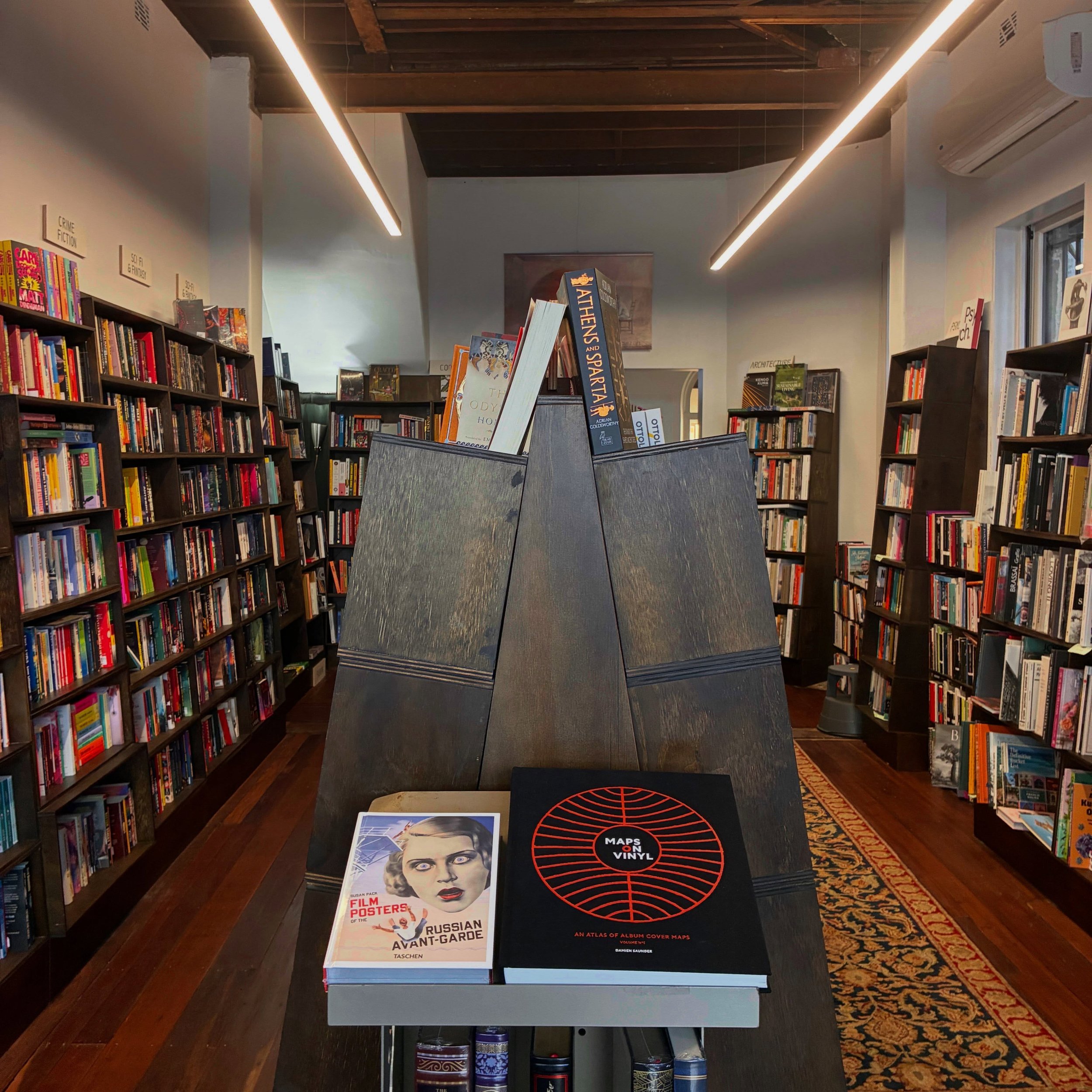 🥂 EARLY CLOSE TONIGHT 🥂

6pm close tonight for our first staff party! Celebrating a busy year with @neweditionbookshop and @crowbooks 

Back open as normal tomorrow, 9am to 7pm, with a strong coffee and some Panadol.