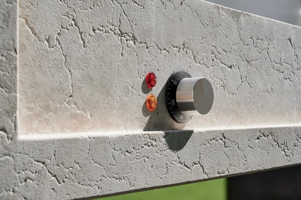 Outdoor-Küche aus dem Natustein Kanfanar.