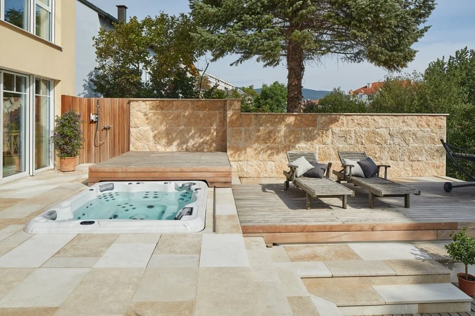 Wandverblender, Mauersteine und Fassadenbekleidung aus Kanfanar.