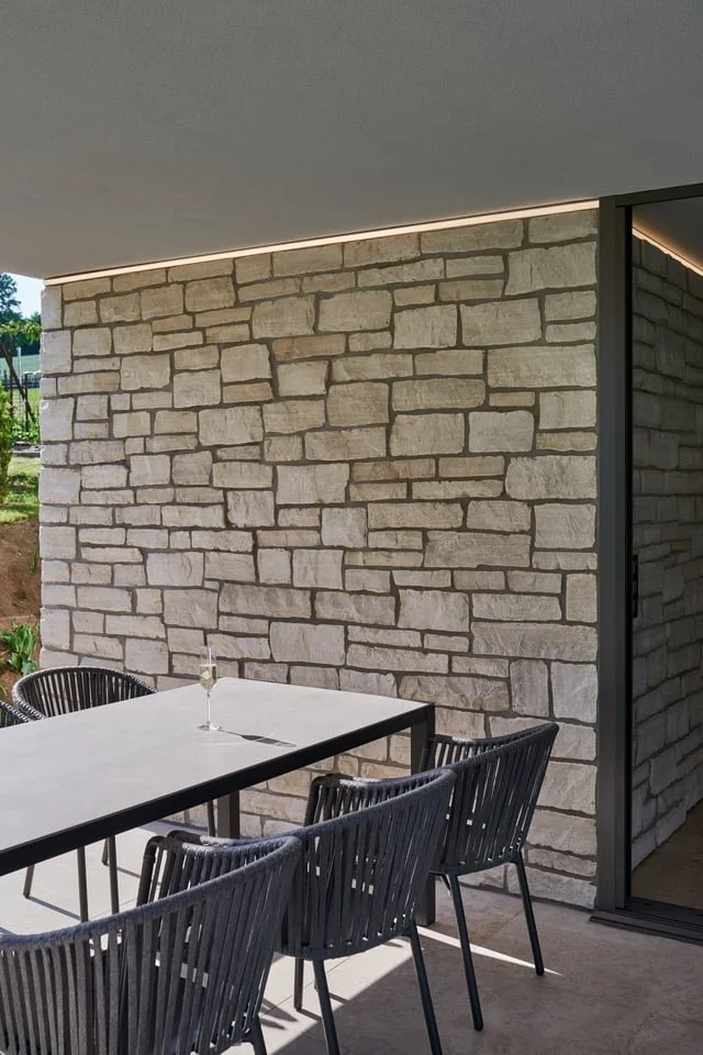 Wandverblender, Mauersteine und Fassadenbekleidung aus Kanfanar.