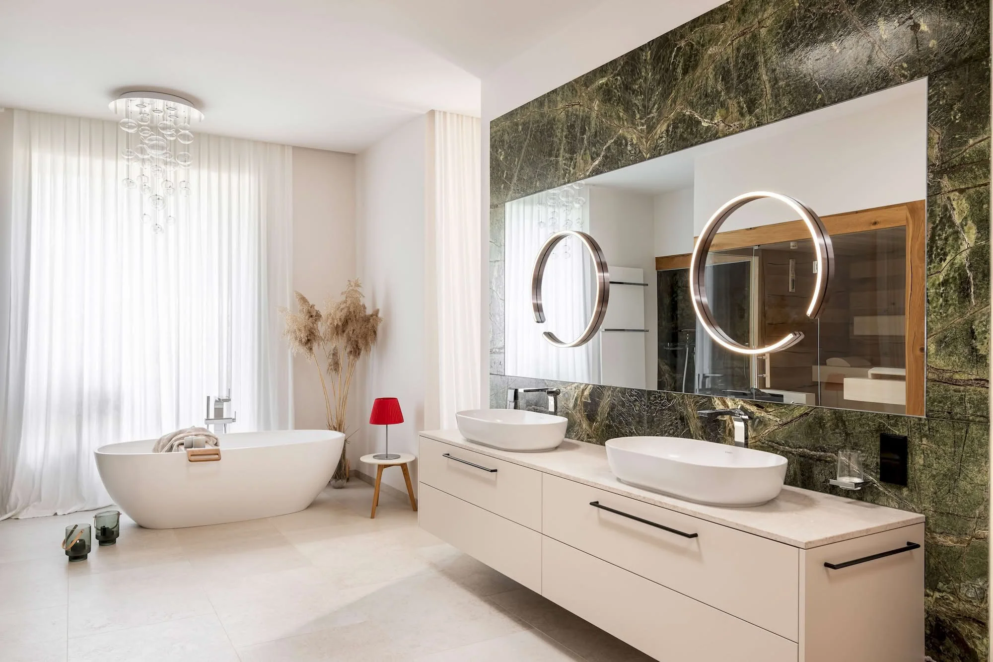 Badezimmer aus Kanfanar Kalkstein.