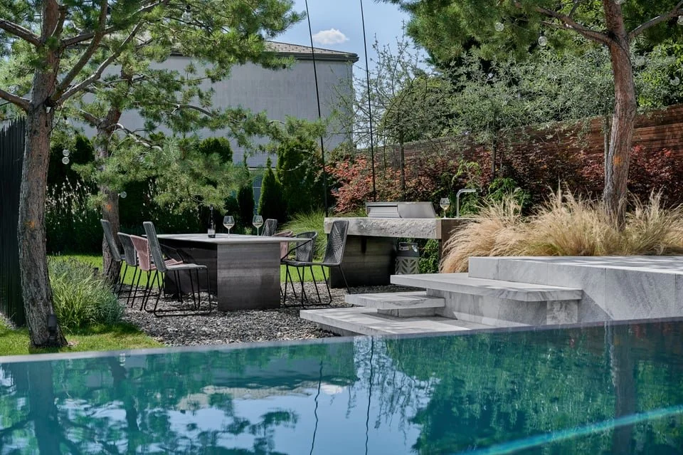 Outdoor-Küche aus dem Natustein Kanfanar.