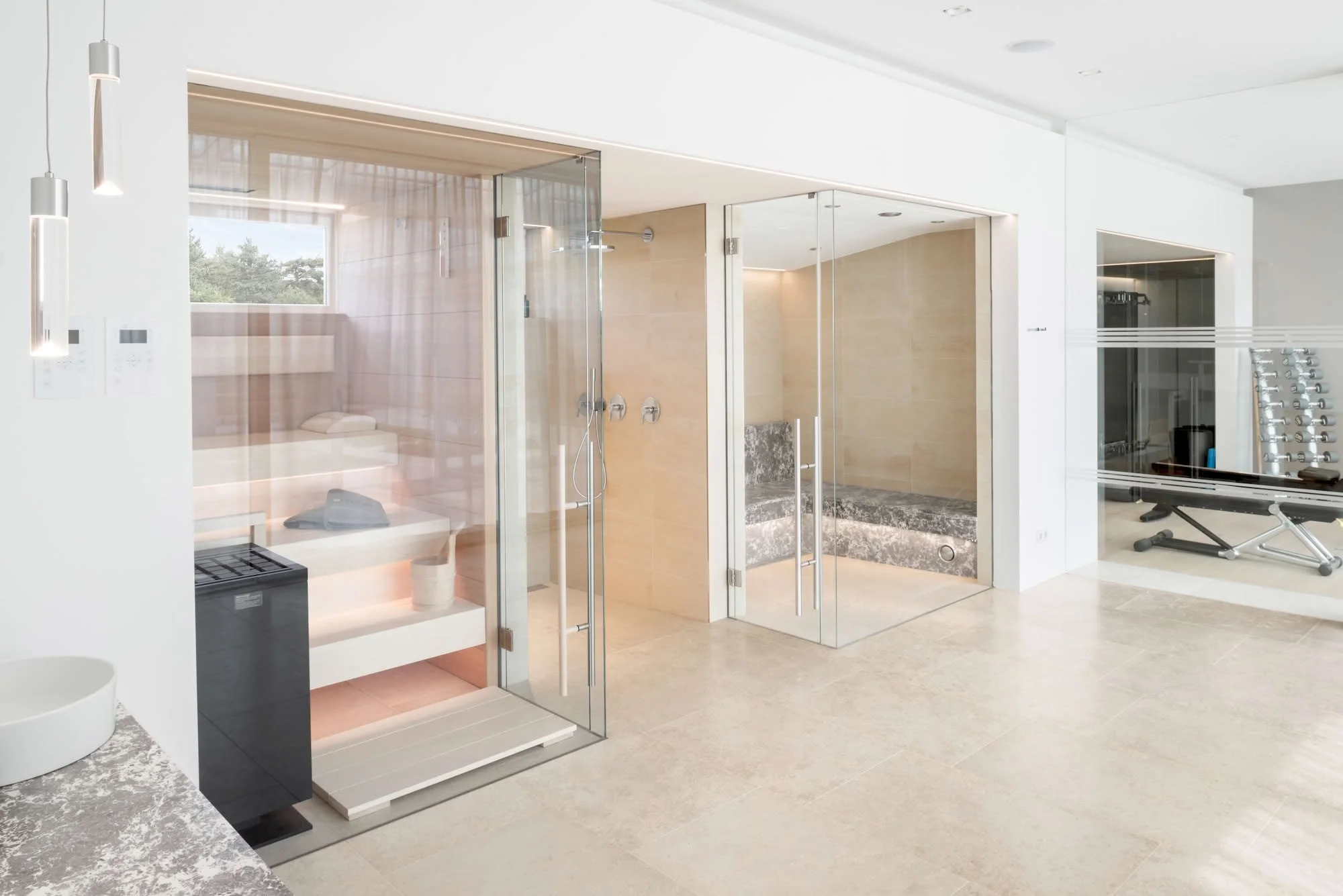 Sauna und Spa-Bereich aus Kanfanar Kalkstein.