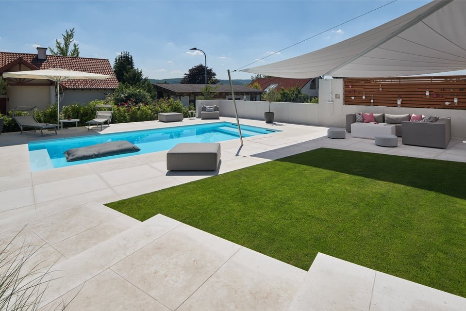 Kalkstein Kanfanar im Aussenbereich.