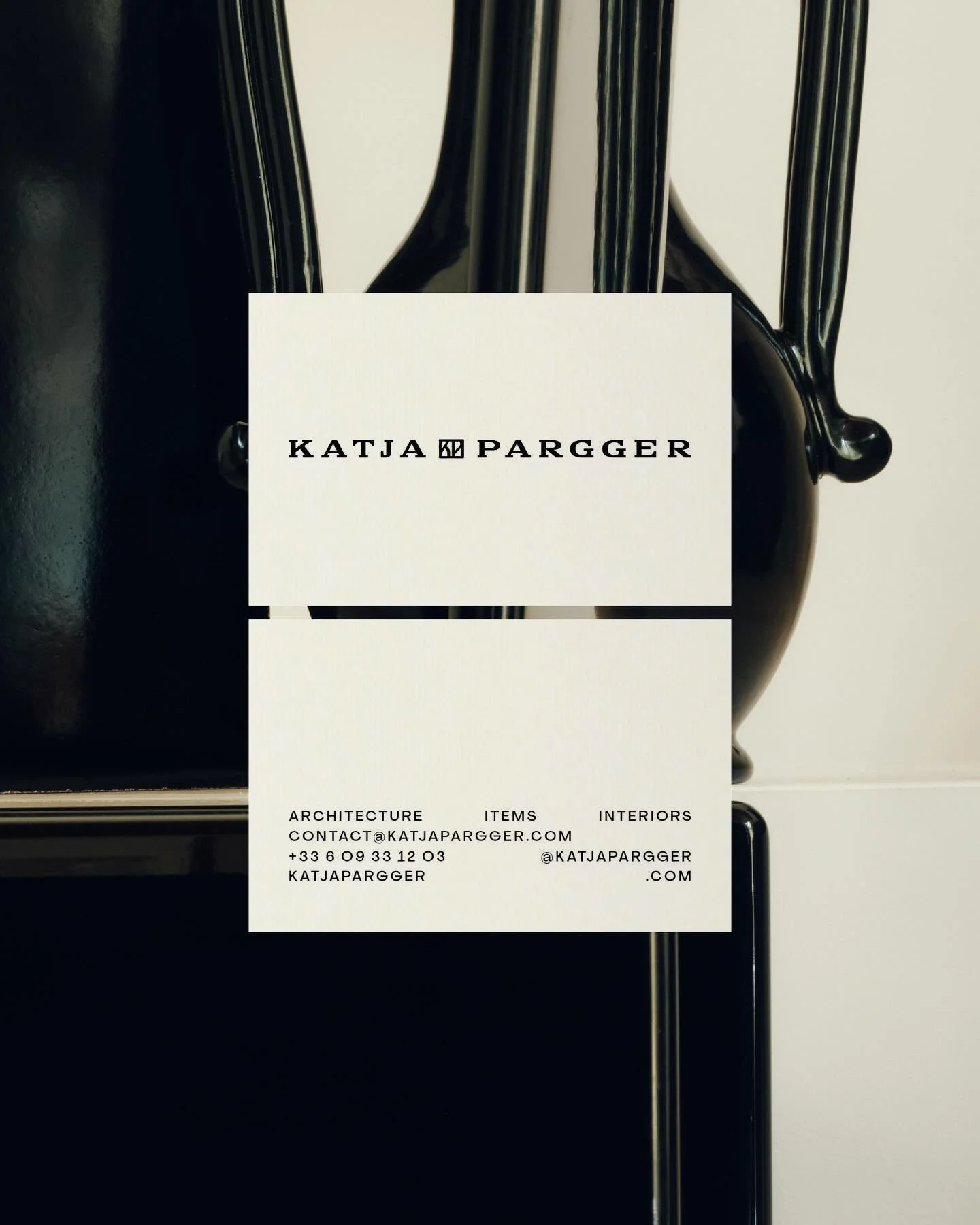 Creative direction and visual identity for architect Katja Pargger. Project developed in collaboration with Alice Mesguich — Graphic design : Tom et Delhia — Photography : Clément Vayssières