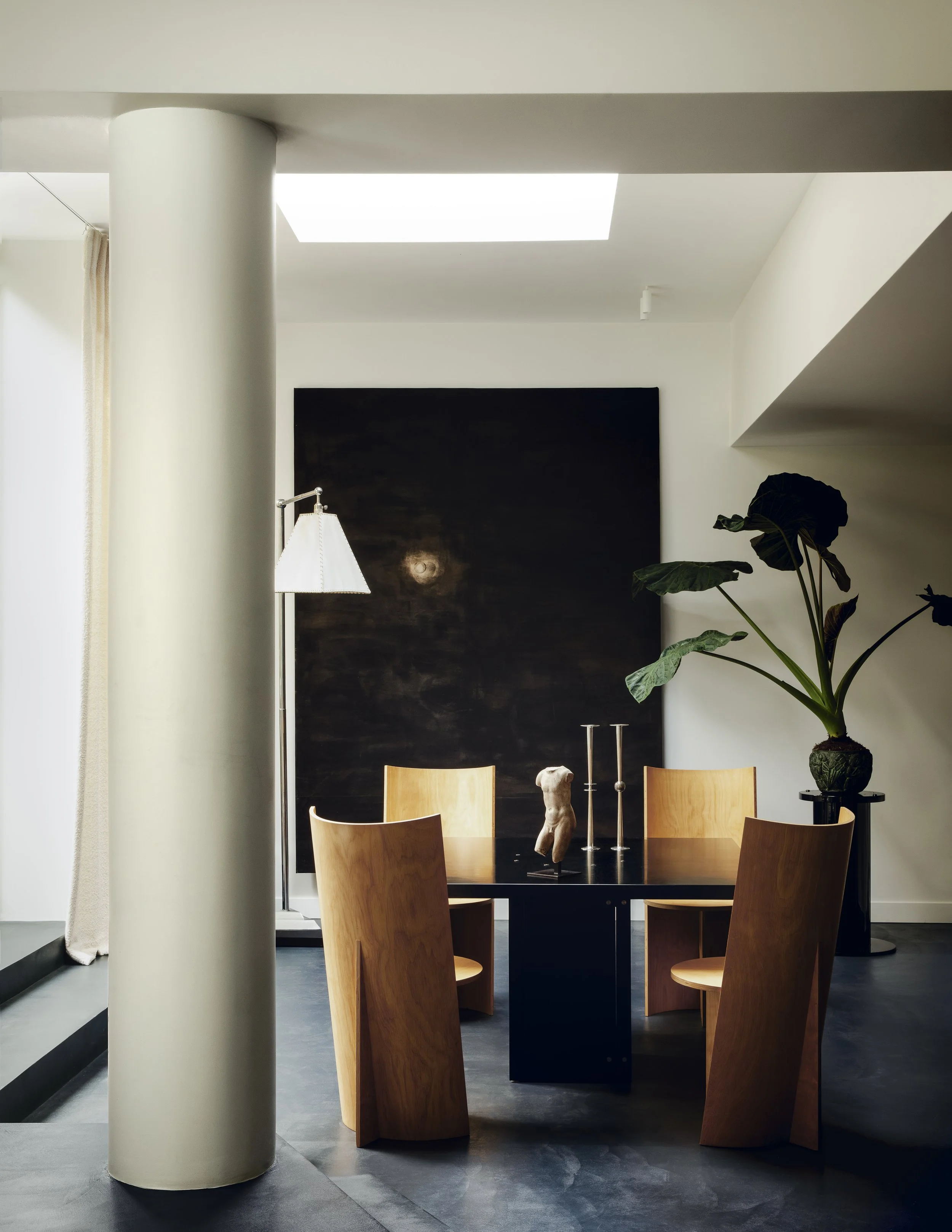 Art & design curation of a photoshoot for Atelier MKD — featured in Milk Decoration — Photography : Alice Mesguich
