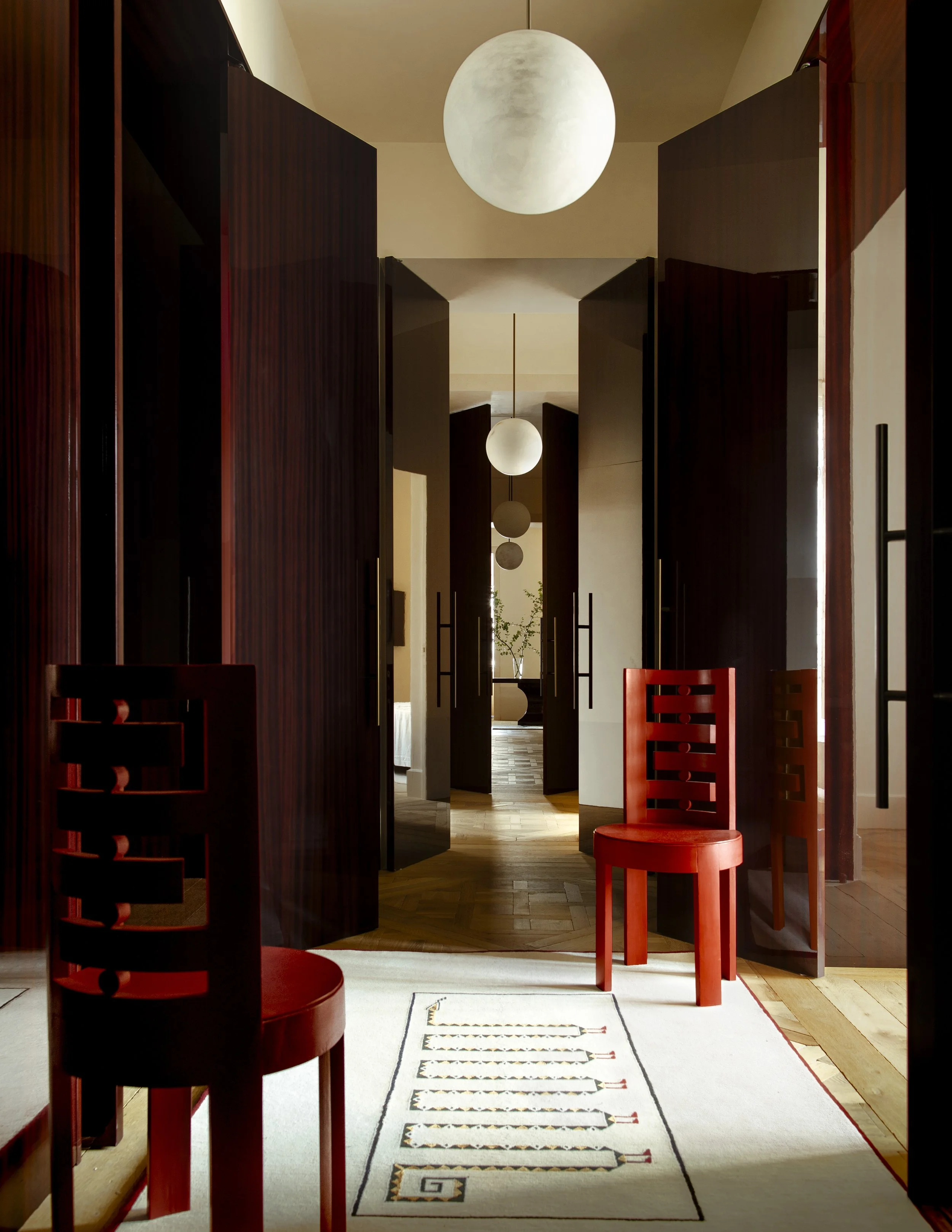 Art & design curation of a photoshoot for Atelier MKD — featured in AD France, AD Germany, AD Italia — Photography : Alice Mesguich