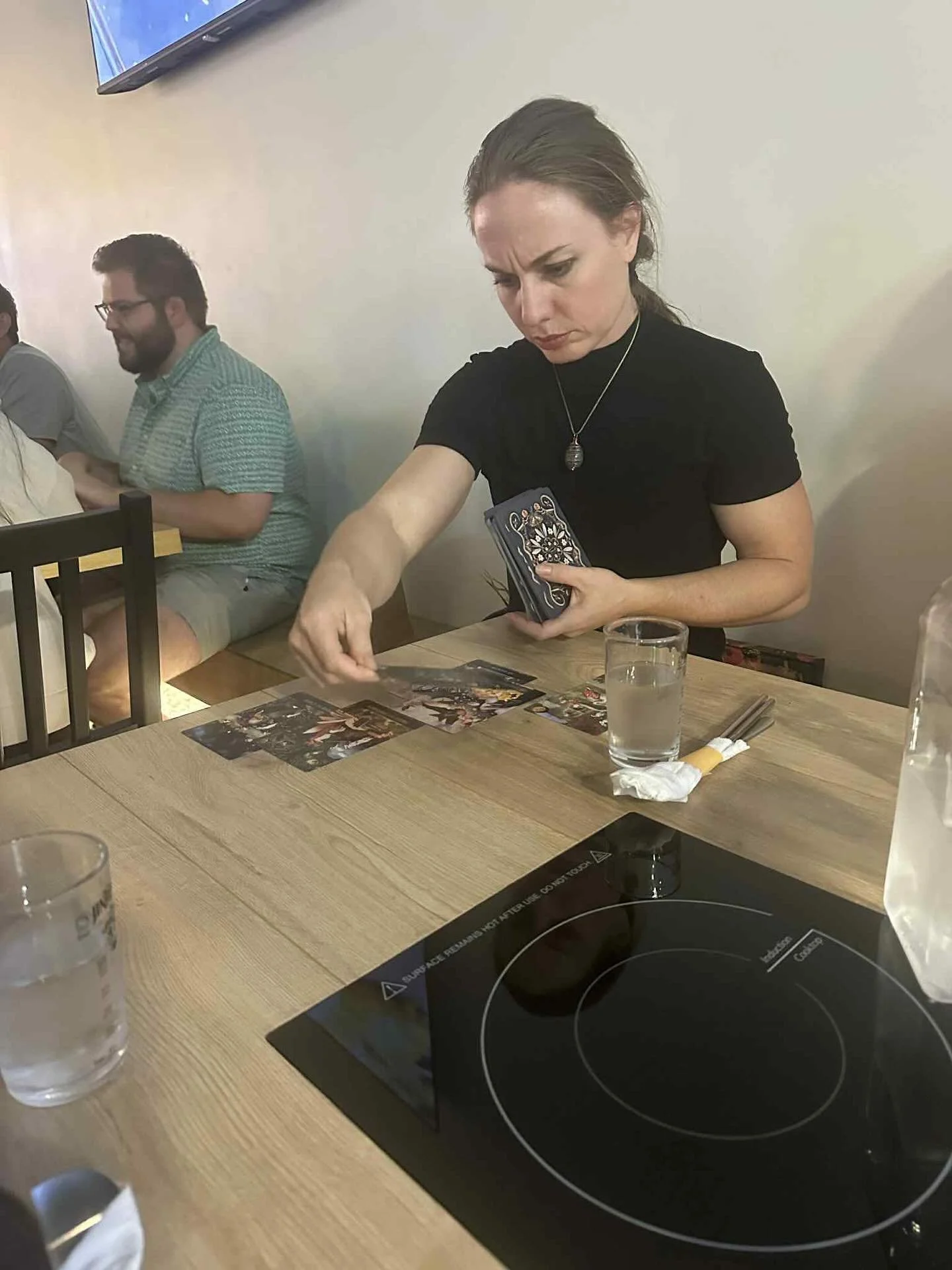 Tarot in the wild! My friend @isaac.gorton took these while I was reading for @thetiedyequeen 

#friends❤️

#tarot #koreanfood #spokane