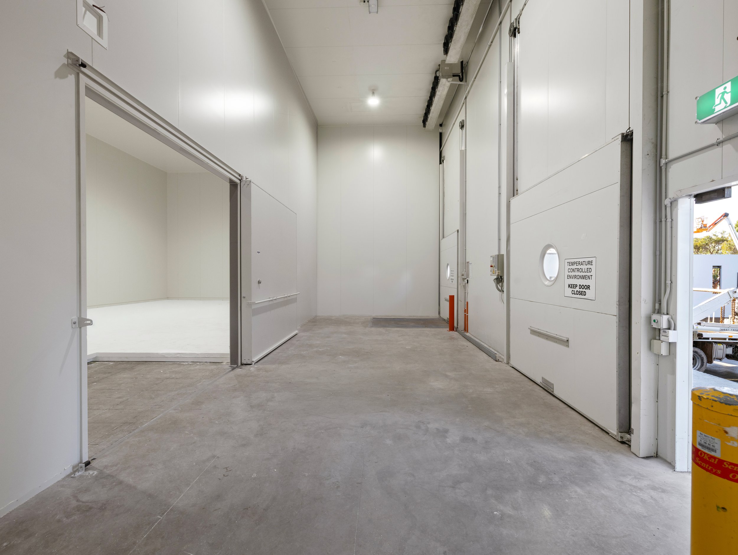 Brisbane City, Cold Room Installed by WYPI Building & Service at The Snack Food front Sliding door