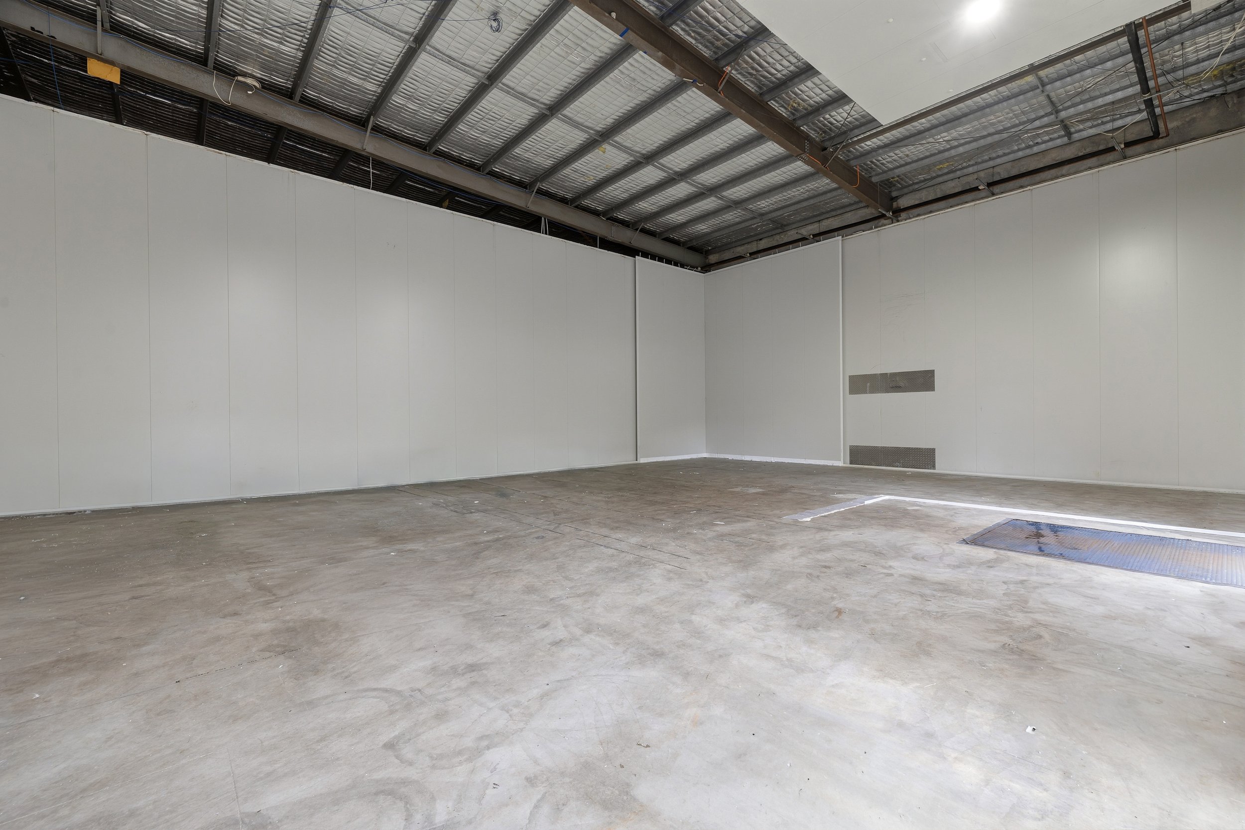 Brisbane City, Cold Room Installed by WYPI Building & Service at The Snack Food Before angled image before panels went up
