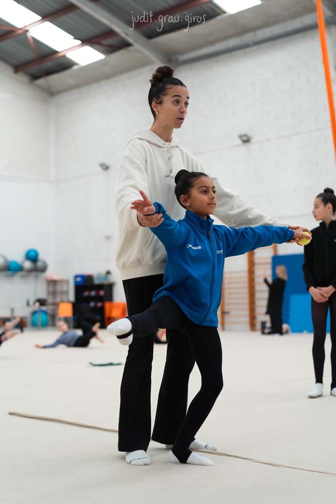 Masterclass de técnica de giros en gimnasia rítmica en Valencia