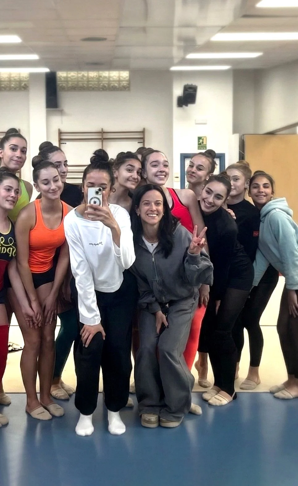Foto grupal masterclass de tecnica de ballet para giros