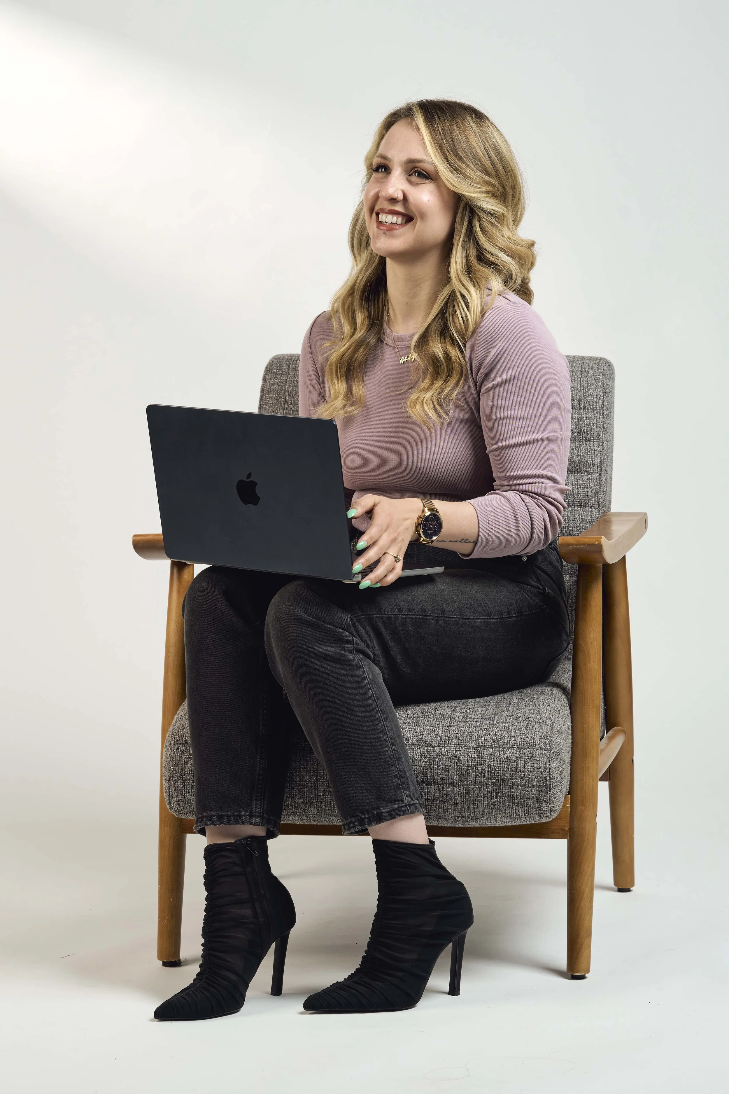 Abby- Headshots - 1410252683.jpg