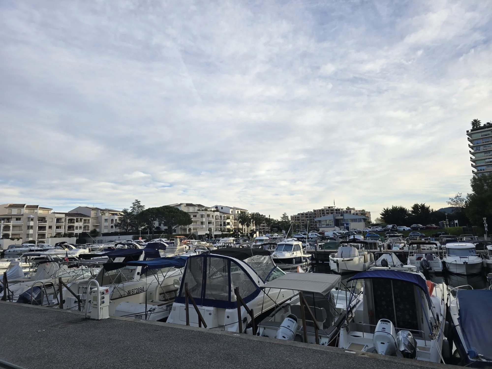 Cannes-Marina-Golfresidence_3.JPG