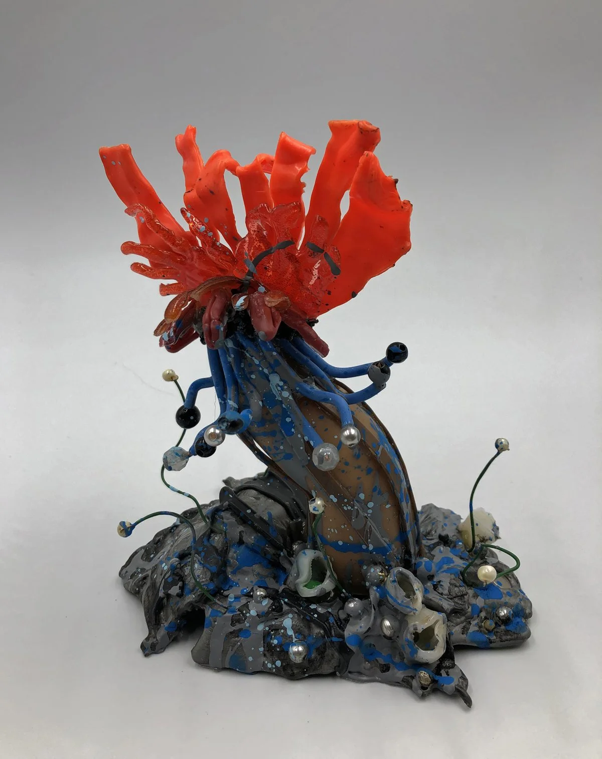 Plastic Pelagic XV, plastic, wire, found objects,
25 x 20 x 15cm