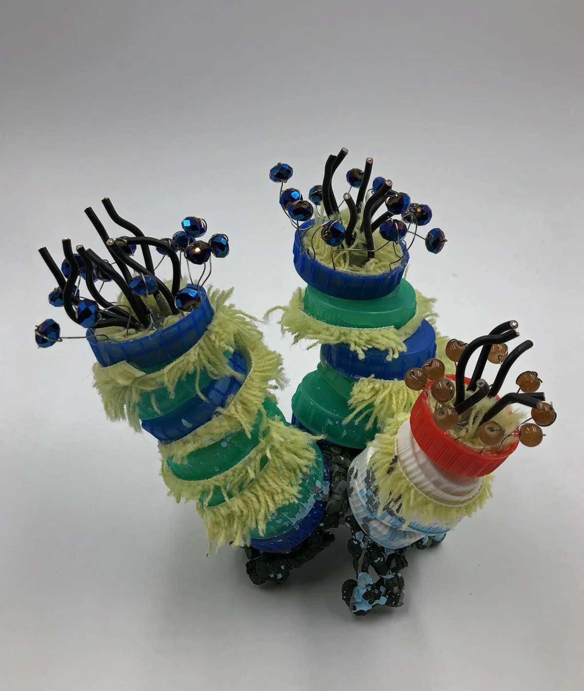 Plastic Pelagic VII, plastic, wire, found objects,
25 x 25 x 20cm