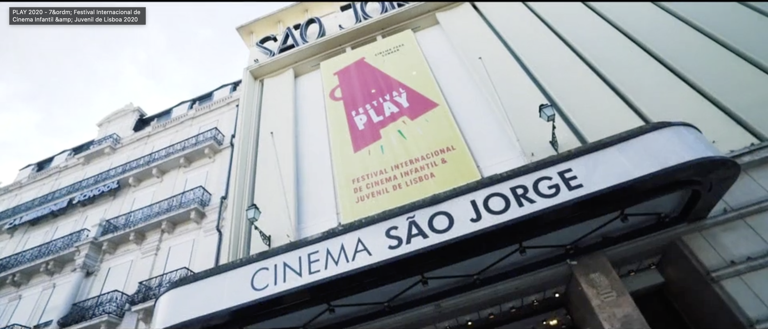 fotografia da fachada do cinema São Jorge na avenida da liberdade