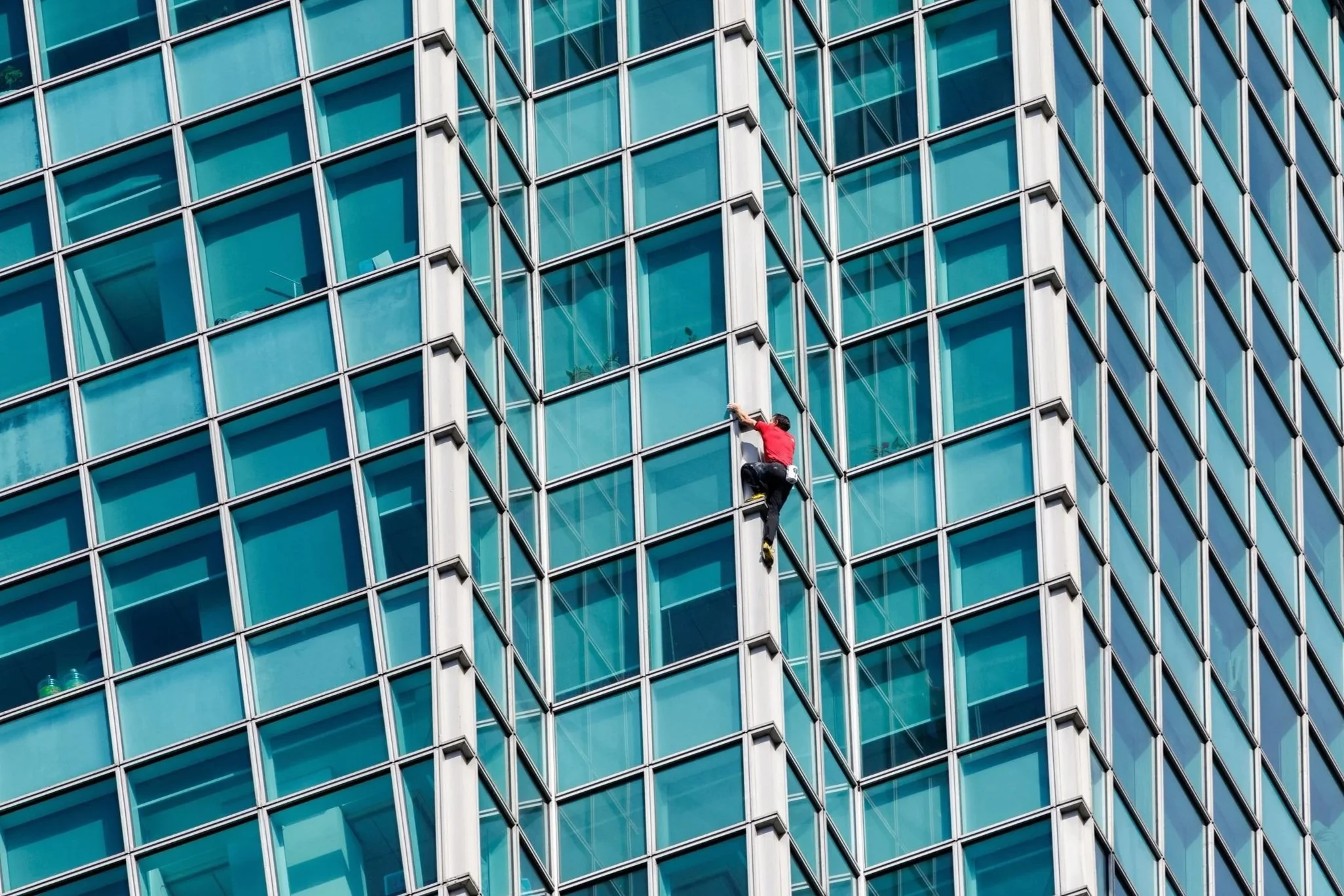 alex-honnold-skyscraper-live-taipei-101-exterior.jpg
