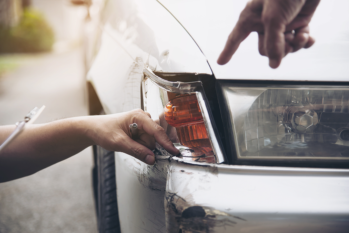 Paintless vs Traditional Dent Repair: Which Saves You Time and Money?