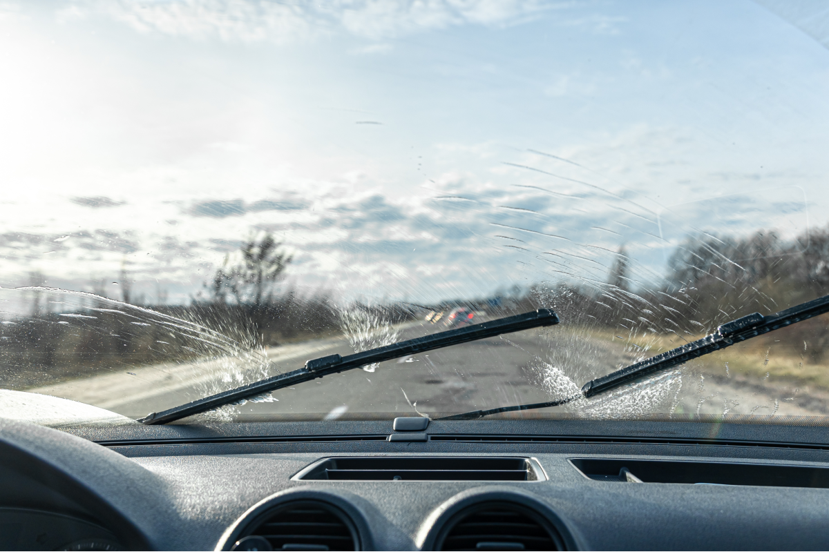 Cracked Windshield? When to Repair vs Replace