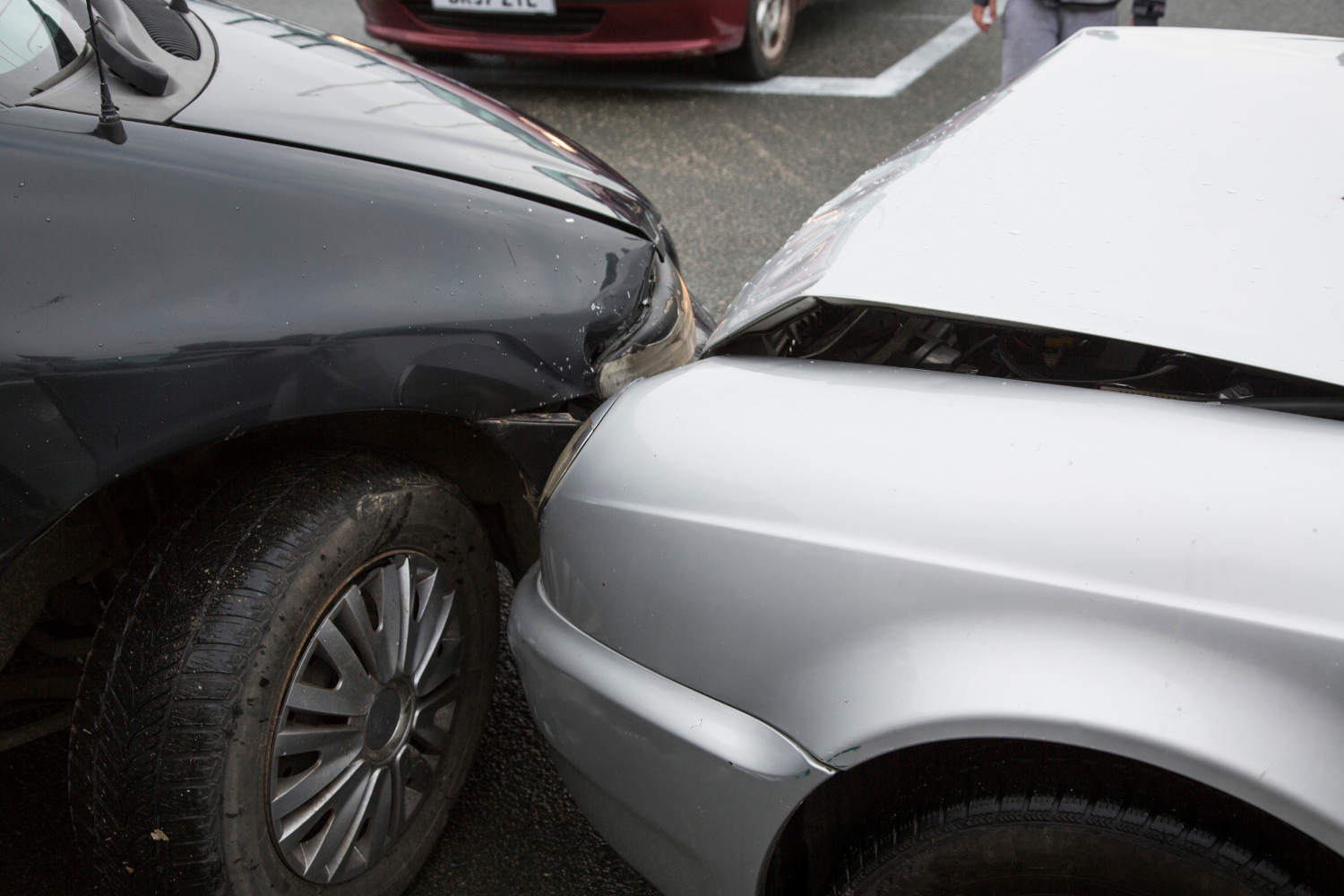 Why Professional Collision Repair Is Better Than DIY Fixes