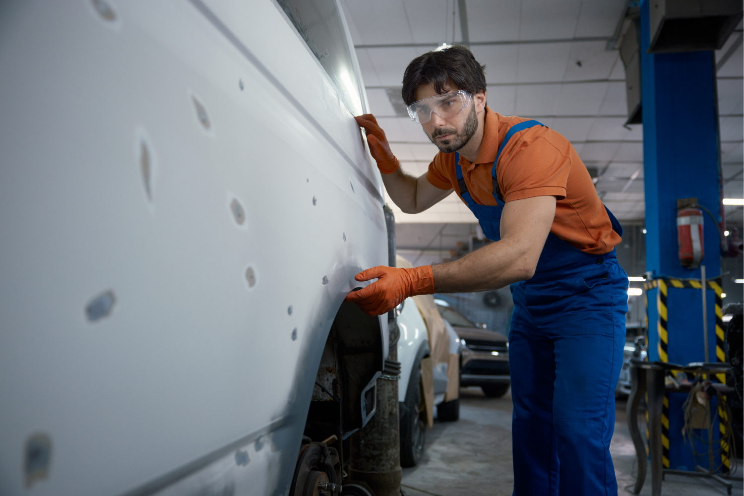 5 Warning Signs Your Vehicle Needs Immediate Auto Body Repair