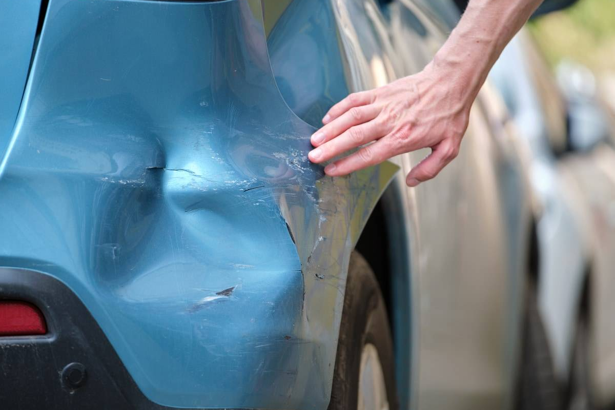What Makes Paintless Dent Repair Different From Traditional Body Repair?