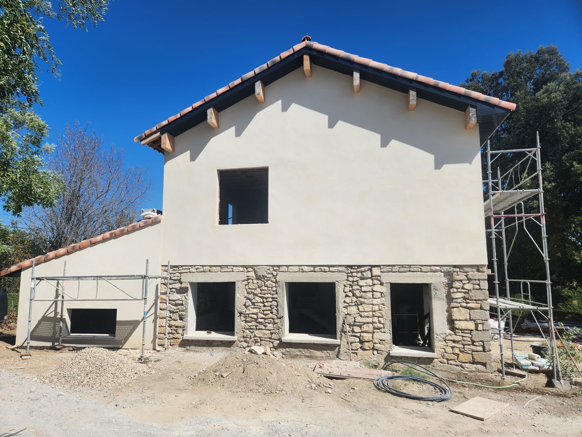 Projet Oranssi : toit en bardage