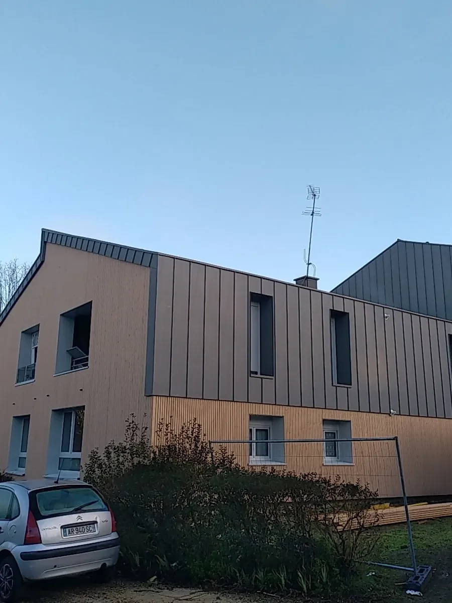 bardage-bois-facade-logements-rouen-76.webp
