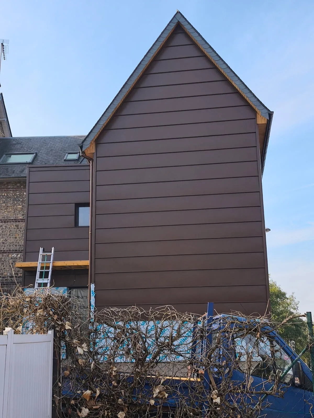 bardage-zinc-angle-facade-residence-rouen-04.webp