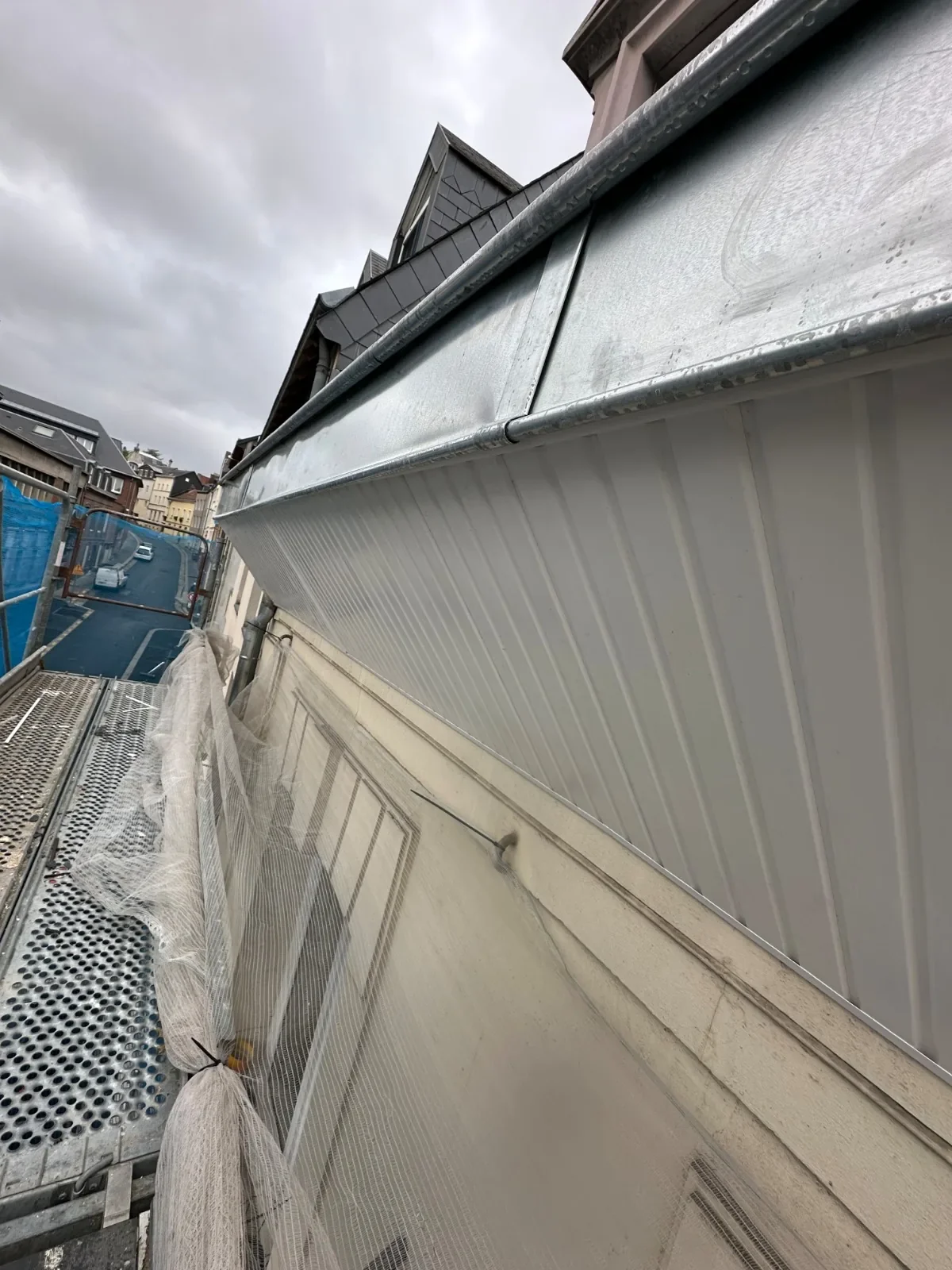 faitage-zinc-corniche-immeuble-centre-rouen-10.webp
