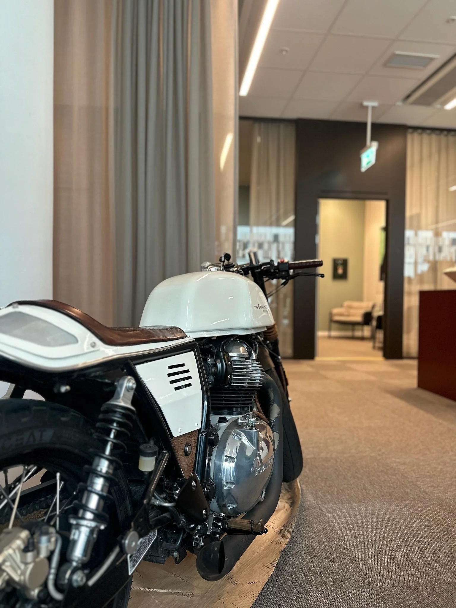inredning-cobe-stockholm-office-nigab-motorcykel.jpeg