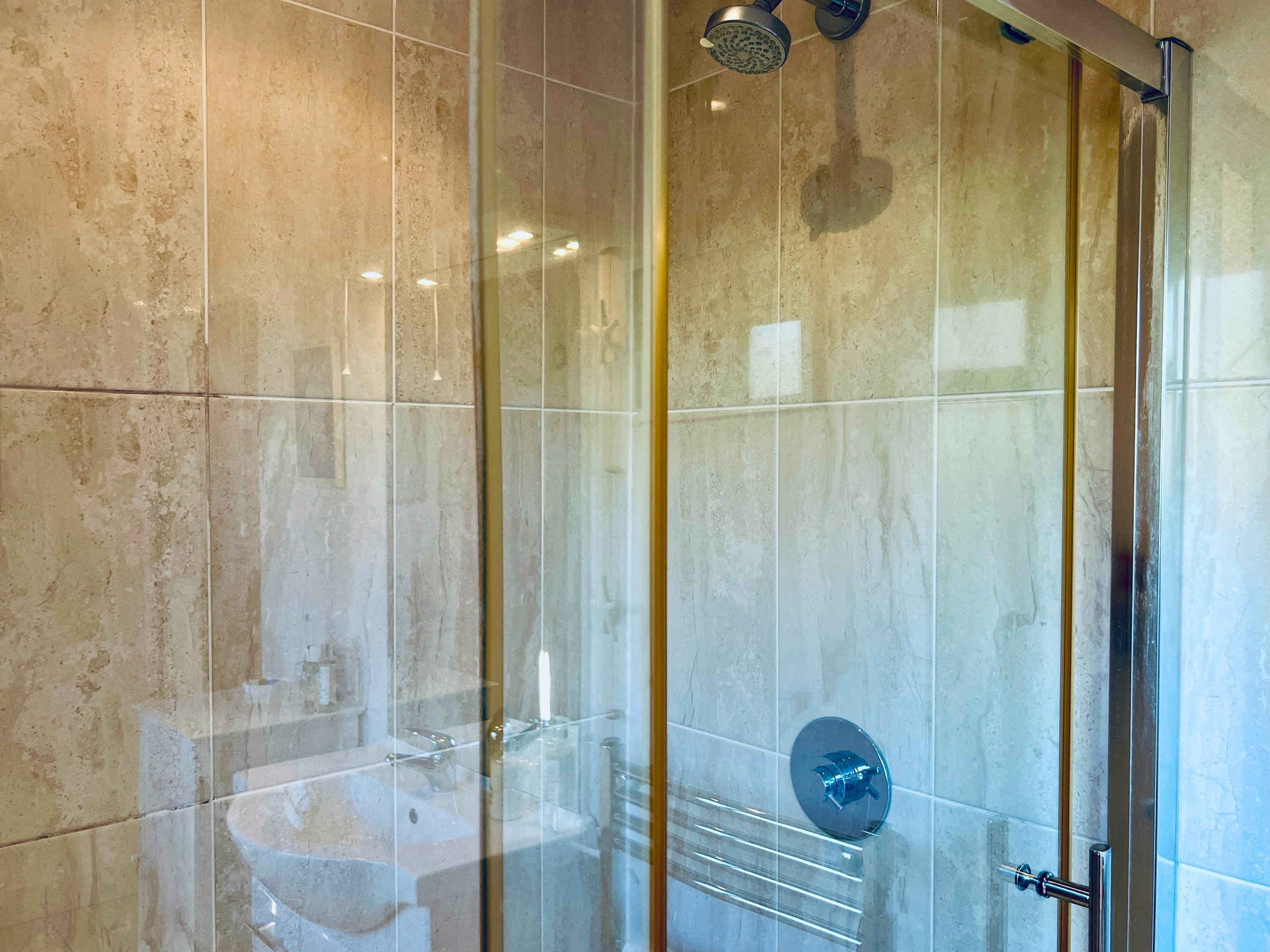 En-Suite Shower