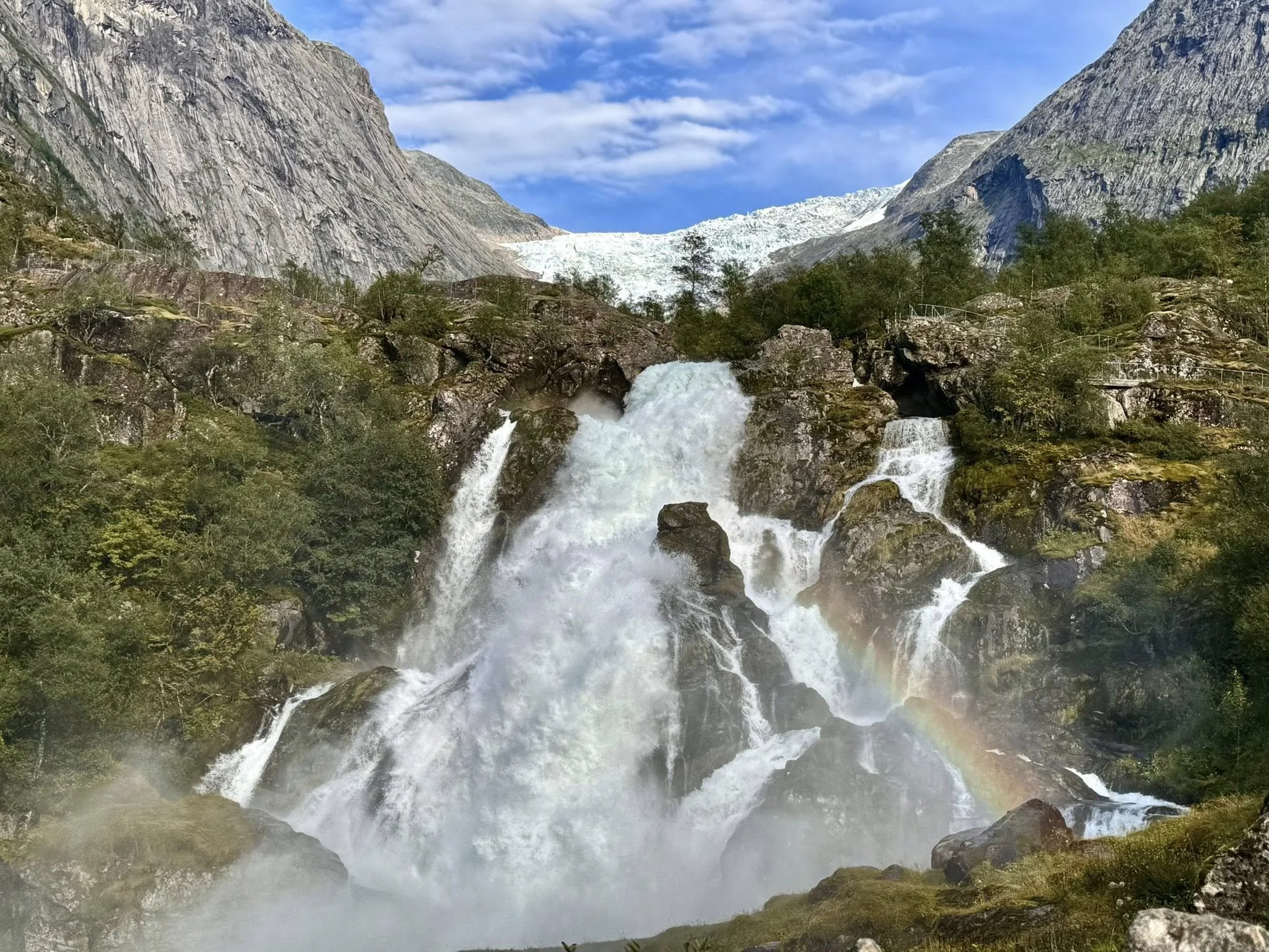 Fossen opp til Breen.jpg