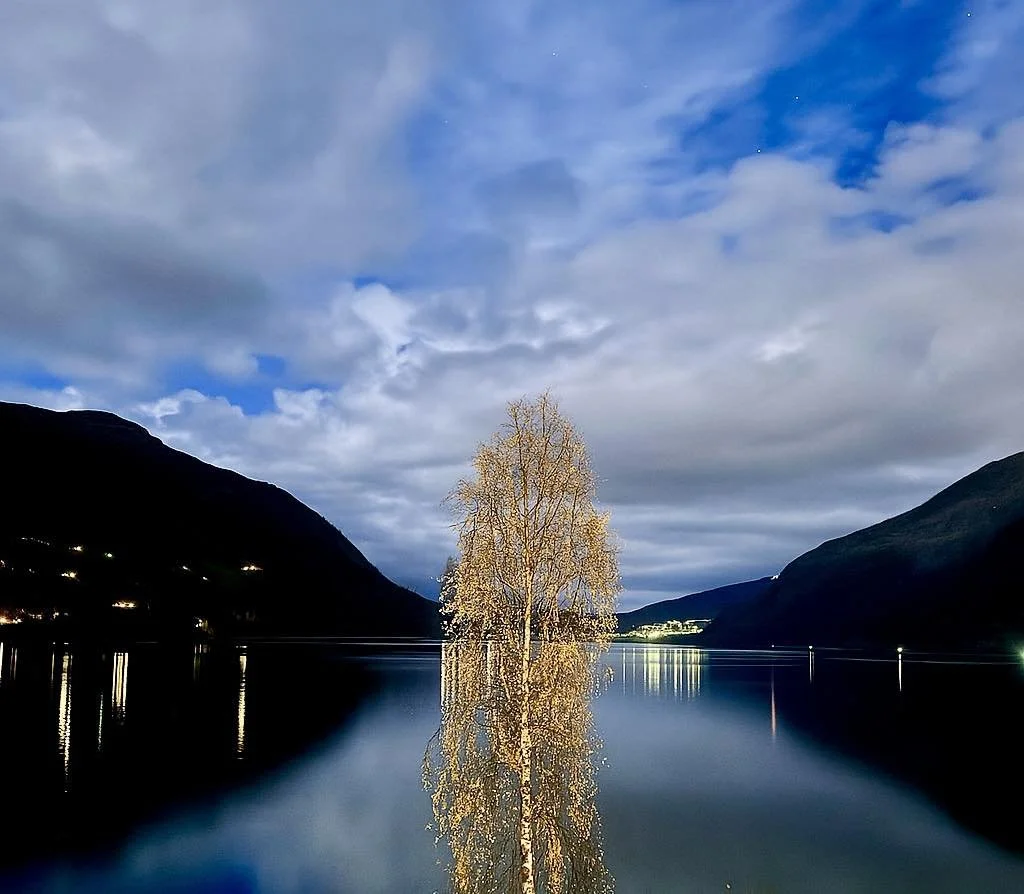 Haust ved sjøen.jpg