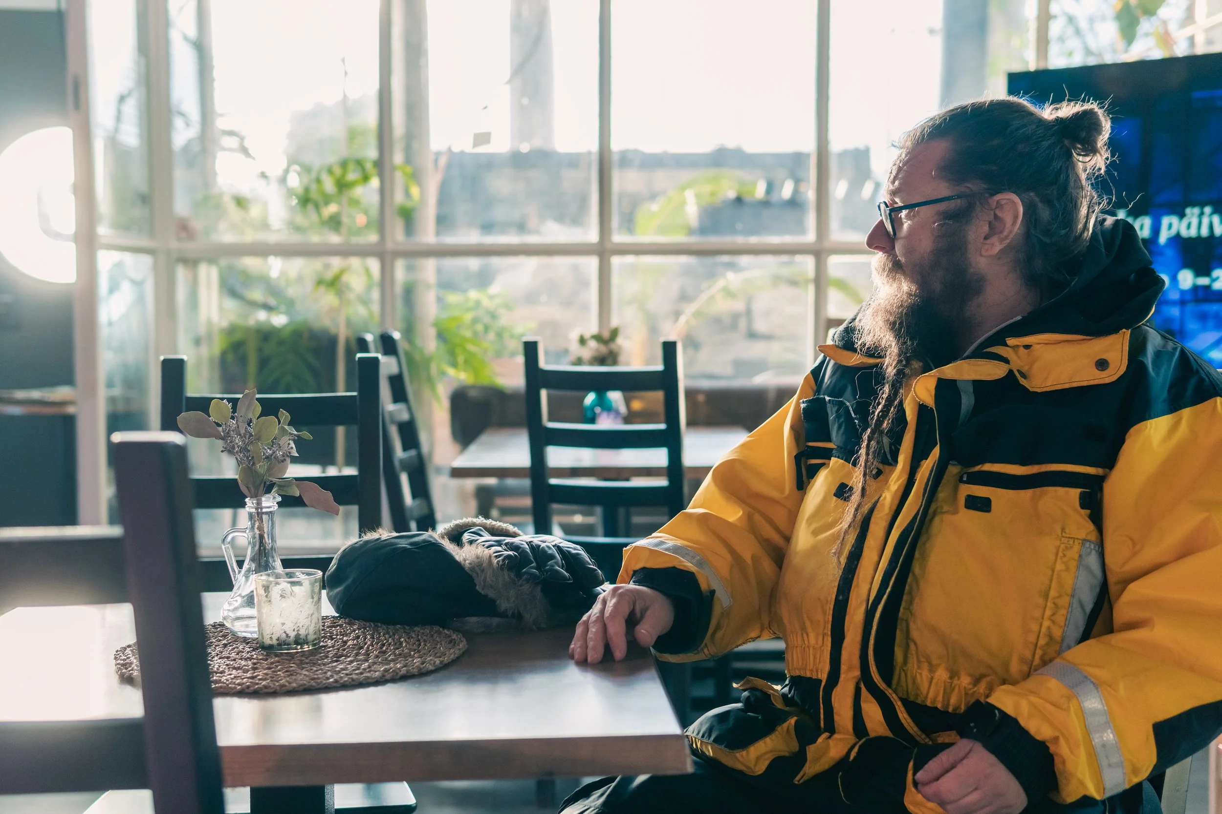 Kari Kola Botanialla, kuvaaja Karoliina Gavrilov