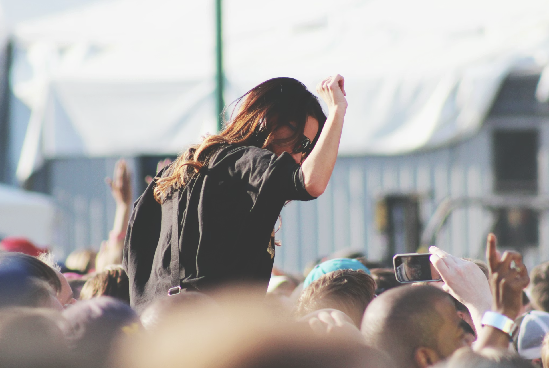 Goodies et merchandising pour festivals : le guide complet pour organisateurs et sponsors