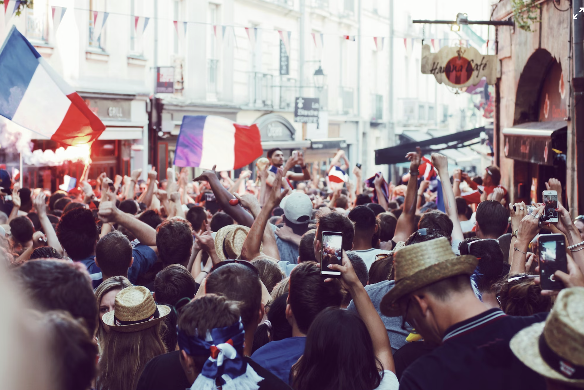 14 Juillet 2026 : comment préparer vos goodies et événements avec des objets personnalisés
