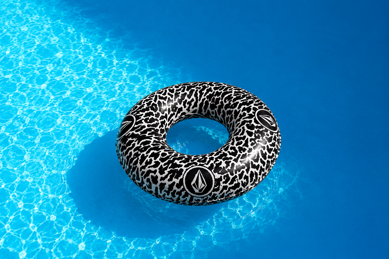 Bouée gonflable personnalisée — l'objet marketing estival qui fait sensation