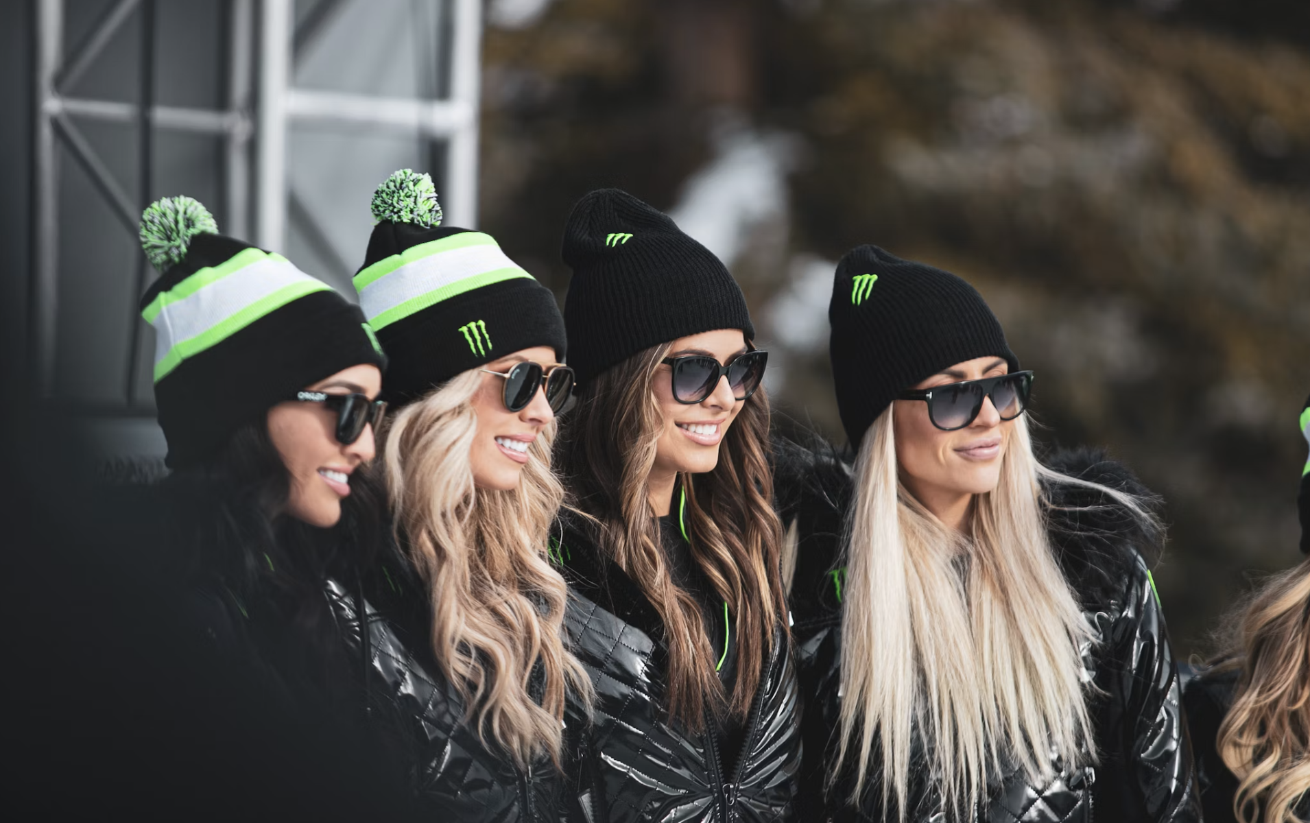 Bonnet personnalisé avec logo : le textile hiver qui se porte partout et expose votre marque