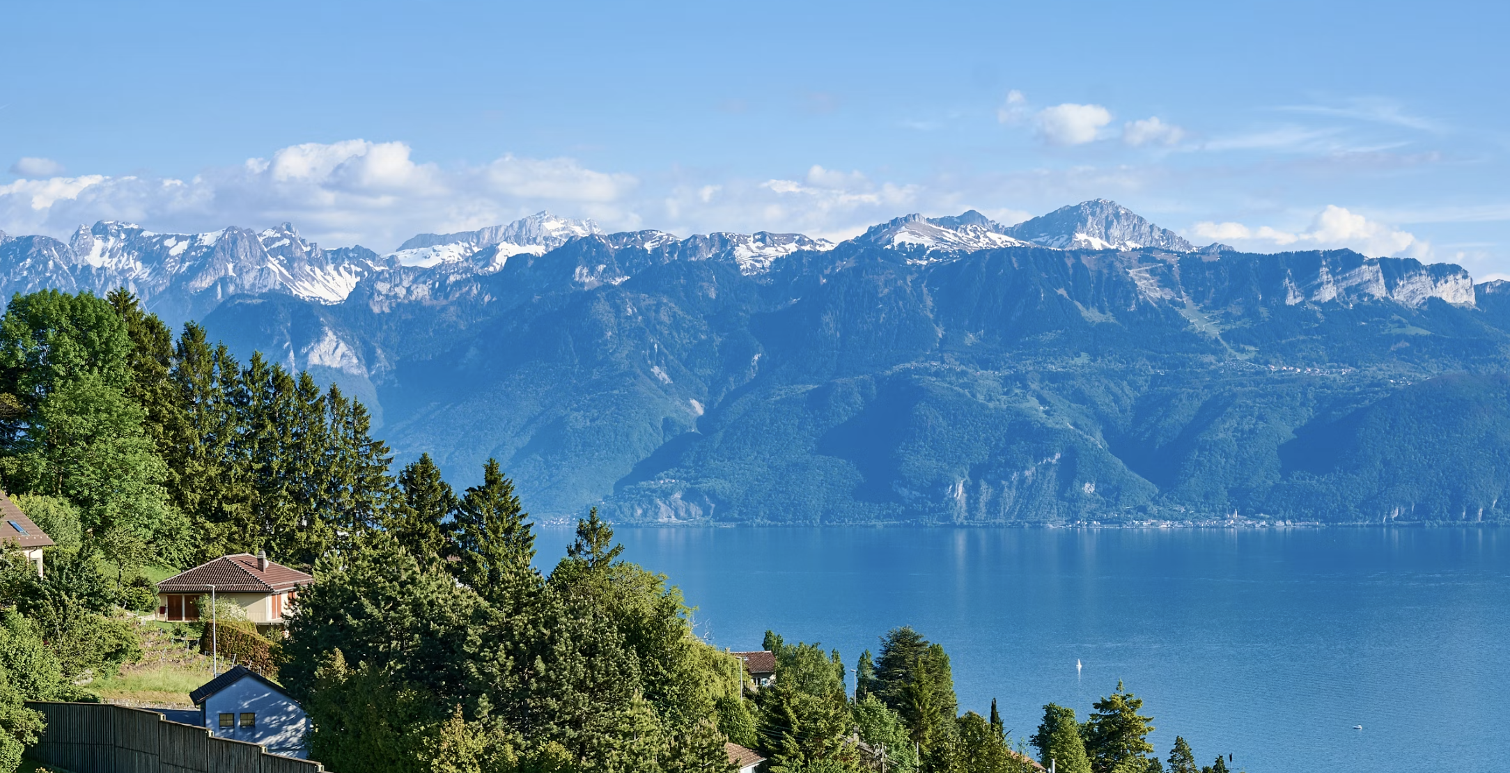 Objets publicitaires et goodies personnalisés en Suisse romande : Reset Gifts livre à Genève, Lausanne et dans toute la région