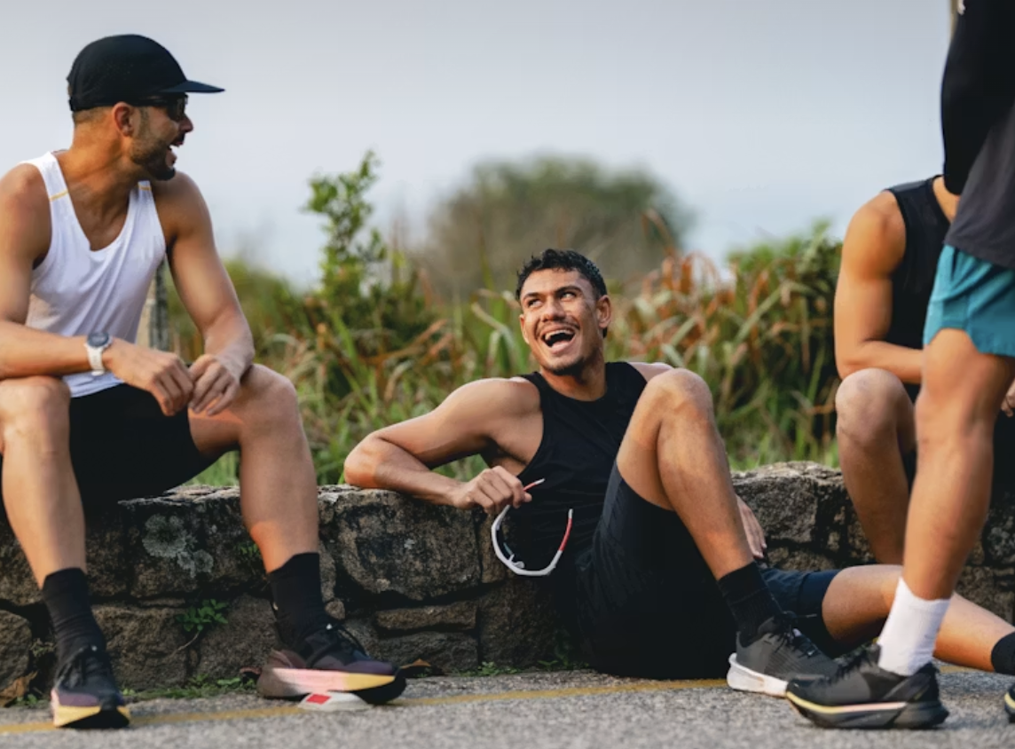 Casquette de trail personnalisée : l'objet publicitaire sport qui va au bout